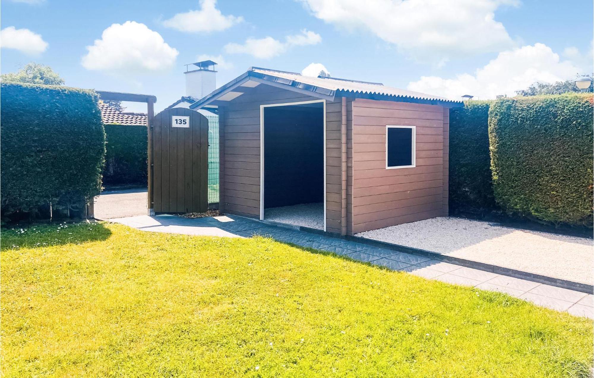 3 Bedroom Awesome Home In Oostduinkerke Exteriör bild